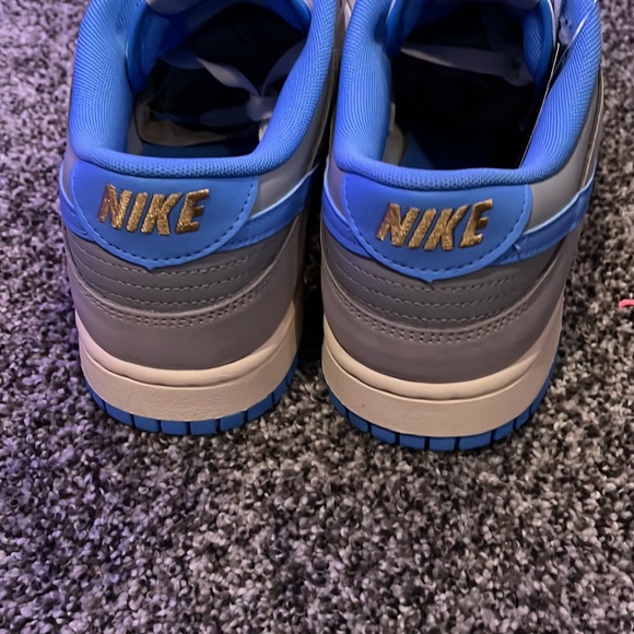 smoked grey unc blue dunks - Picture 4 of 6